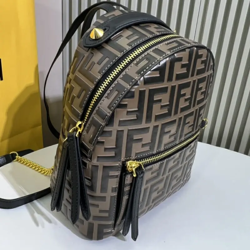 fendi aaa qualite sac a dos  pour femme s_12234621